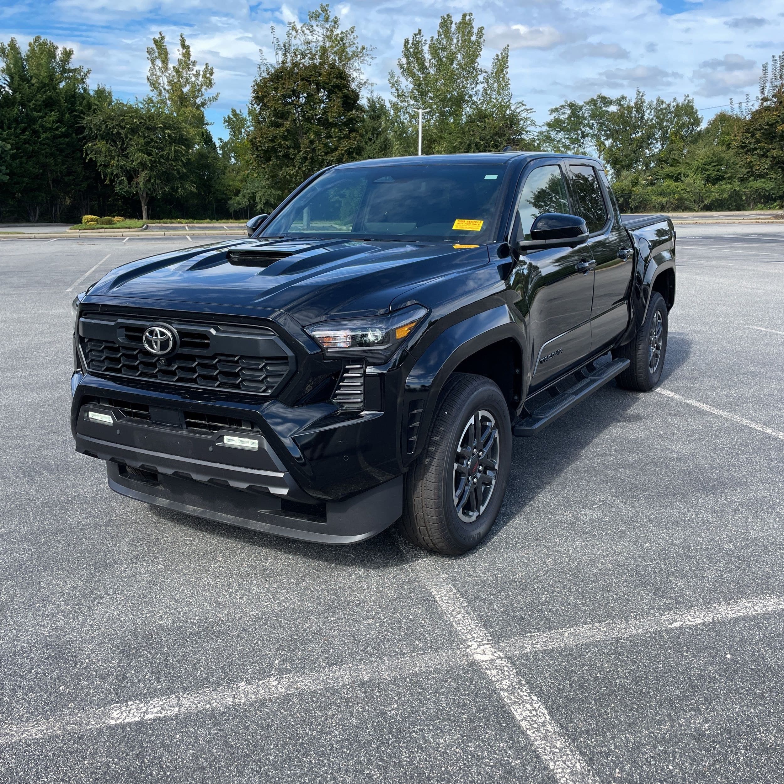 2025 Toyota Tacoma TRD Sport photo 1