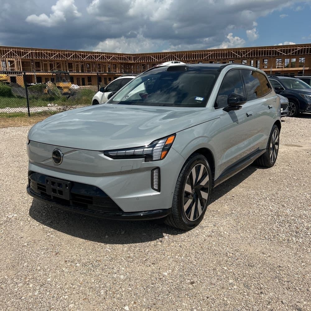 2025 Volvo EX90 Ultra photo 1