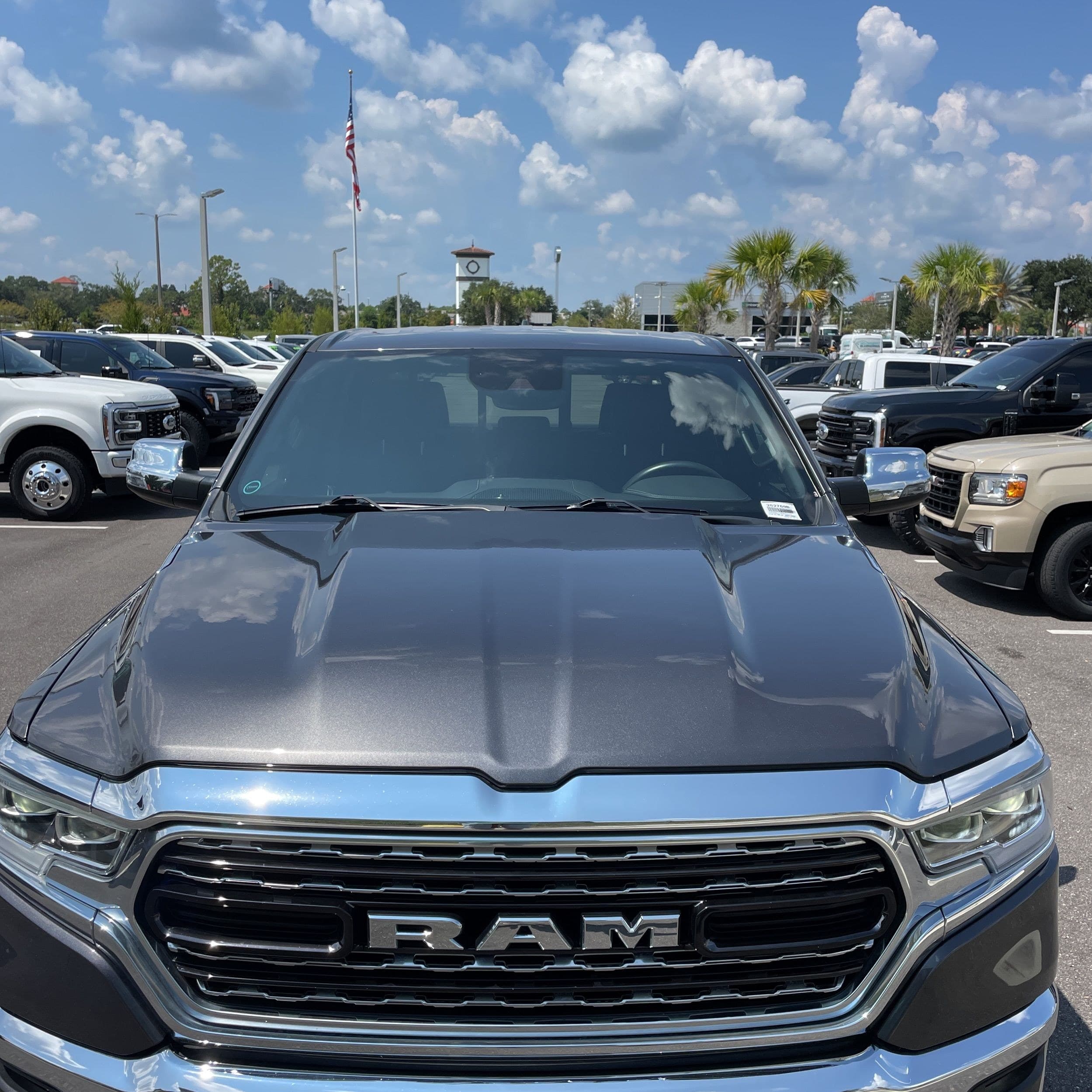 2023 Ram 1500 Limited photo 1