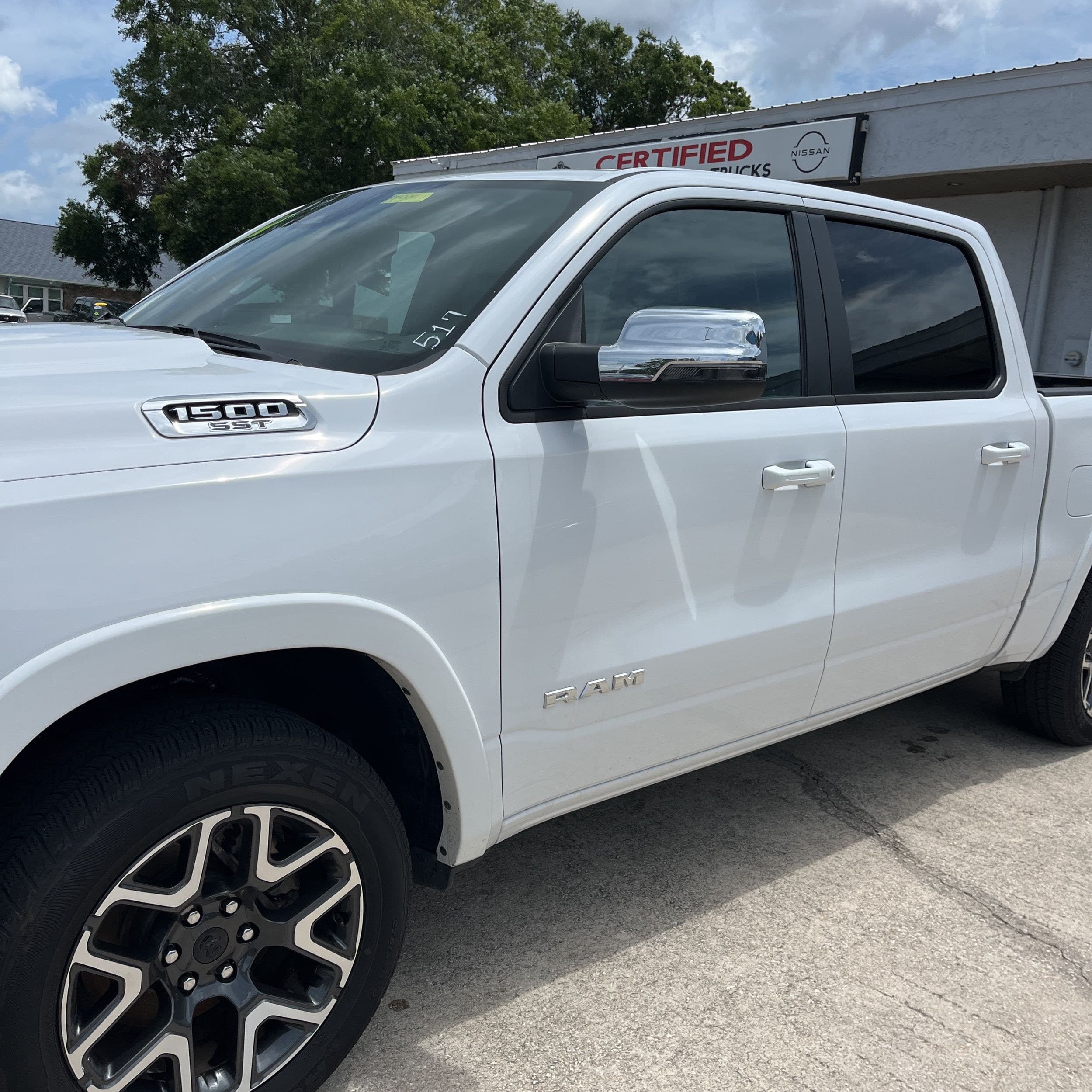 2025 Ram 1500 Laramie photo 1