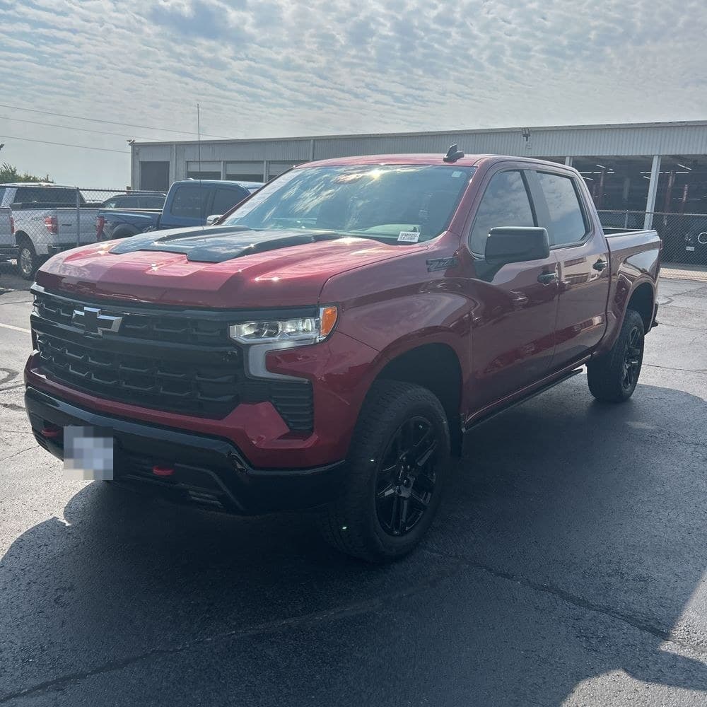 2024 Chevrolet Silverado 1500 Trail Boss - LT photo 1