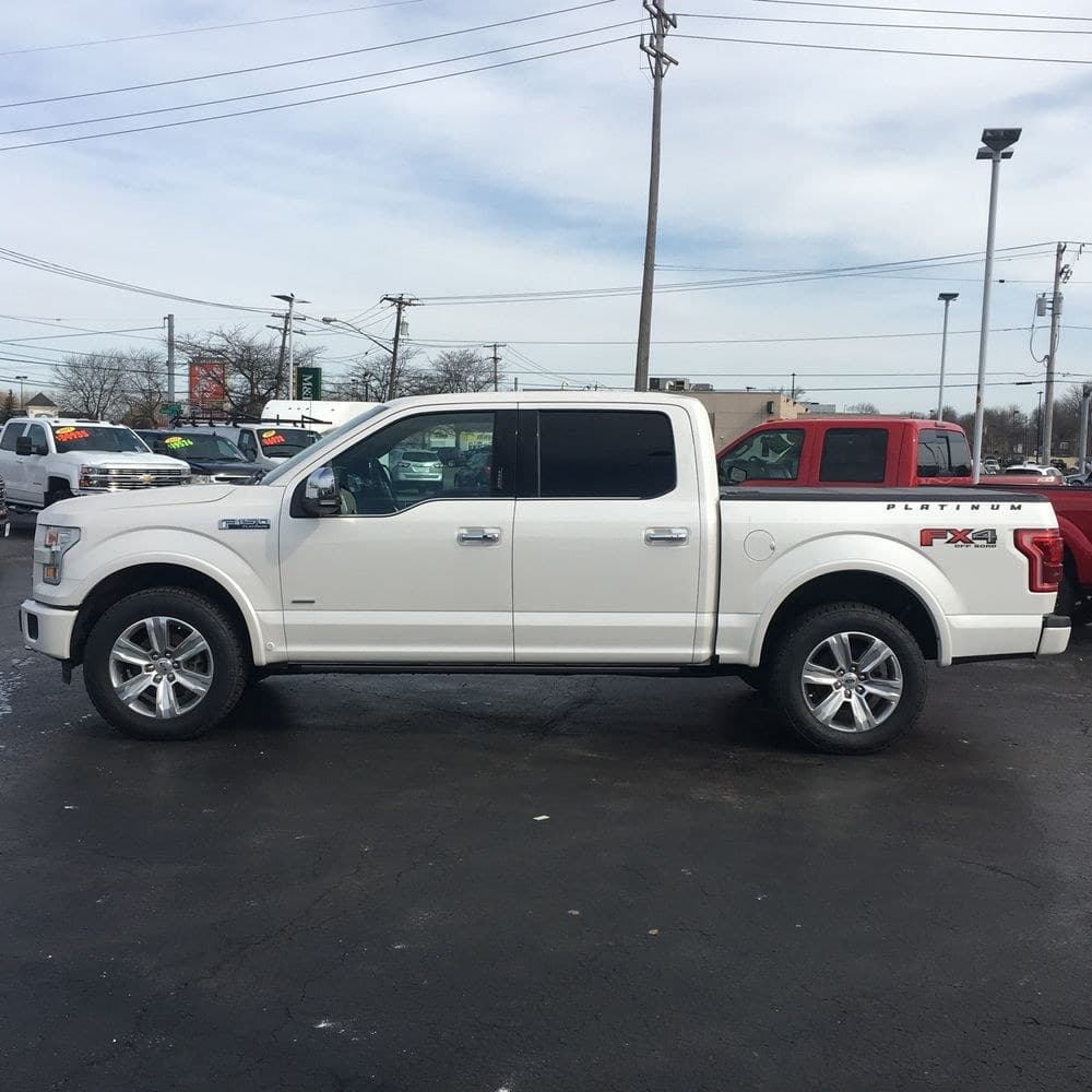2016 Ford F150 Platinum photo 1