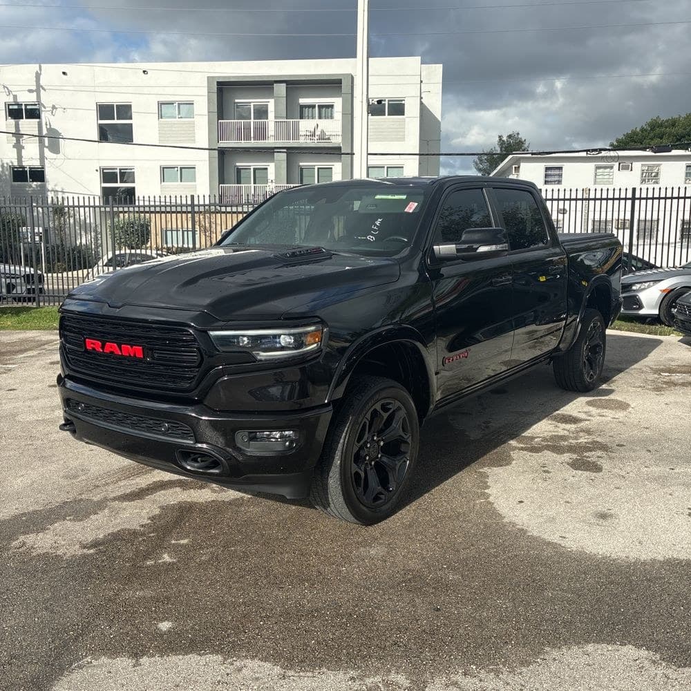 2022 Ram 1500 Limited photo 1