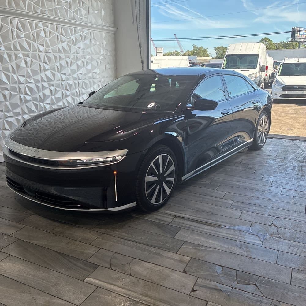2023 Lucid Air Pure photo 1