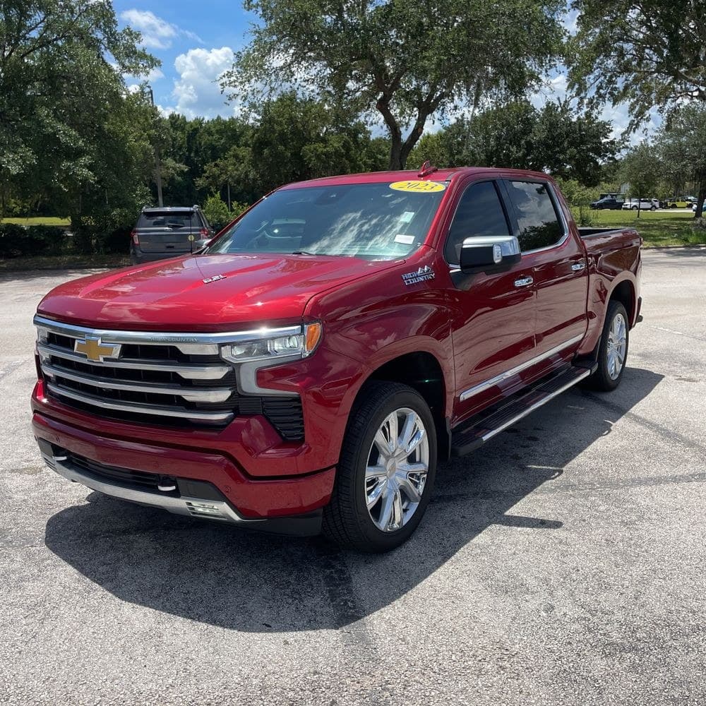 2023 Chevrolet Silverado 1500 High Country photo 1