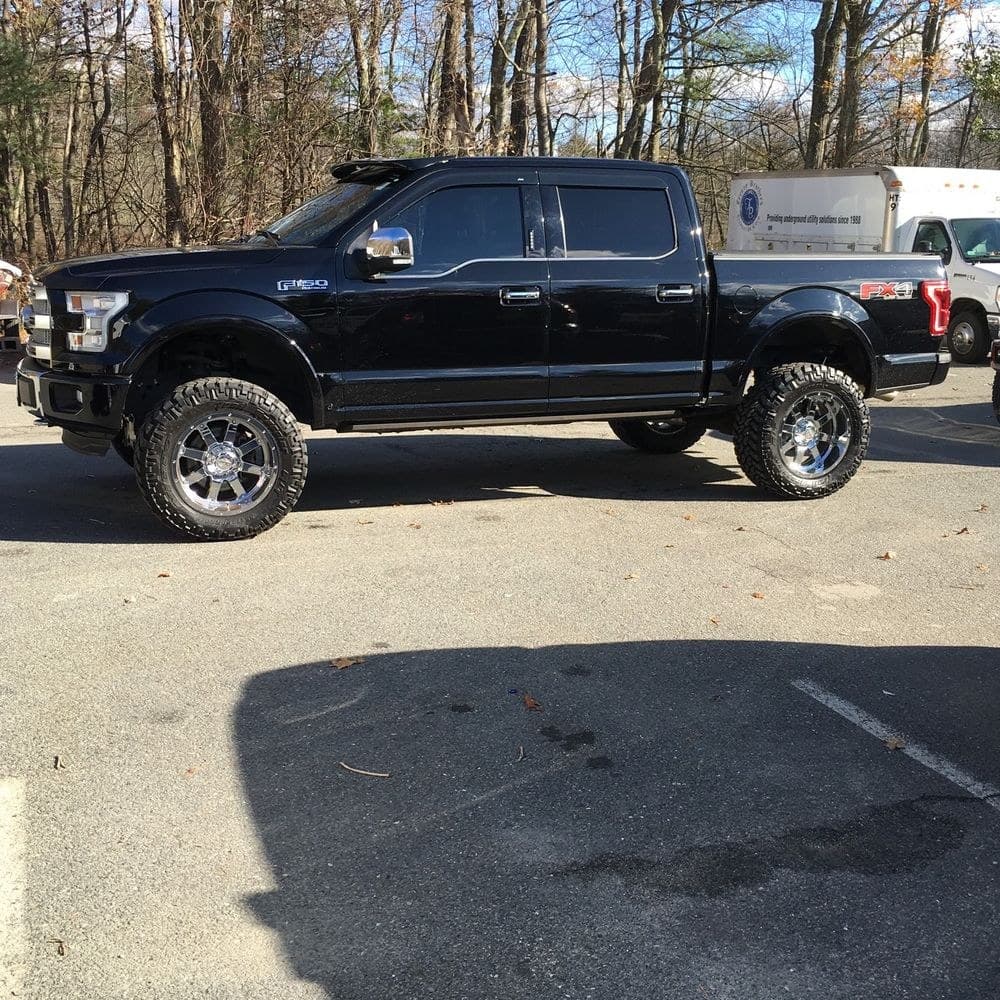 2016 Ford F150 Platinum photo 1