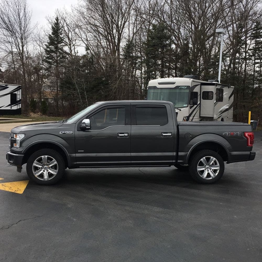 2015 Ford F150 Platinum photo 1