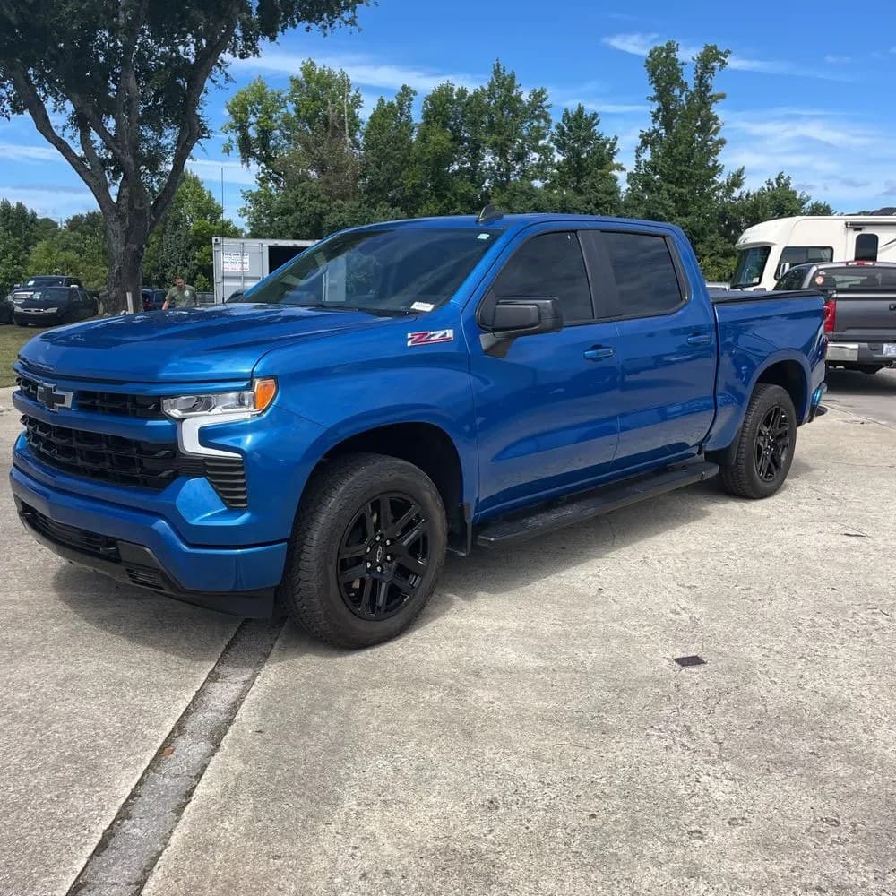 2024 Chevrolet Silverado 1500 RST photo 1