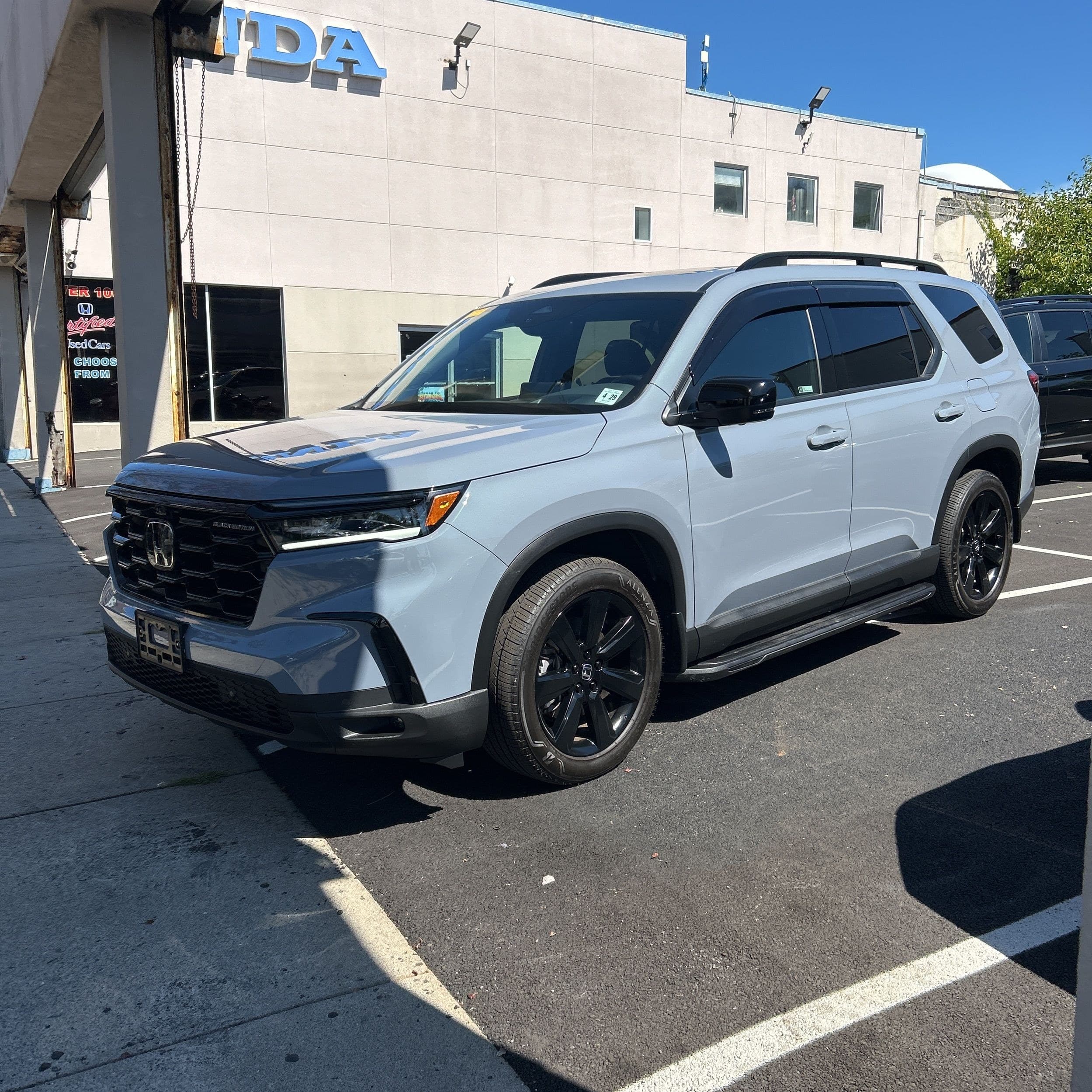 2025 Honda Pilot BLACK EDITION photo 1