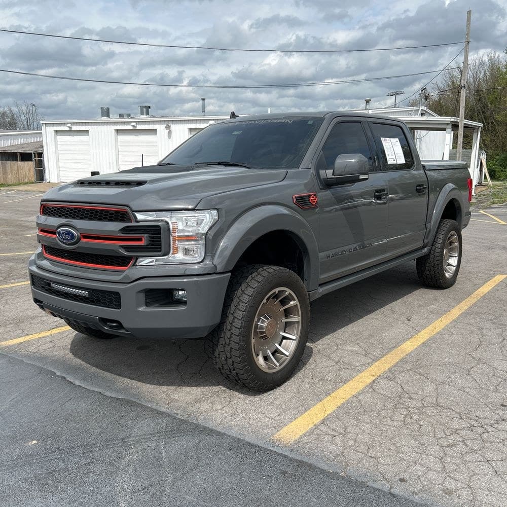 2019 Ford F-150 Lariat photo 1
