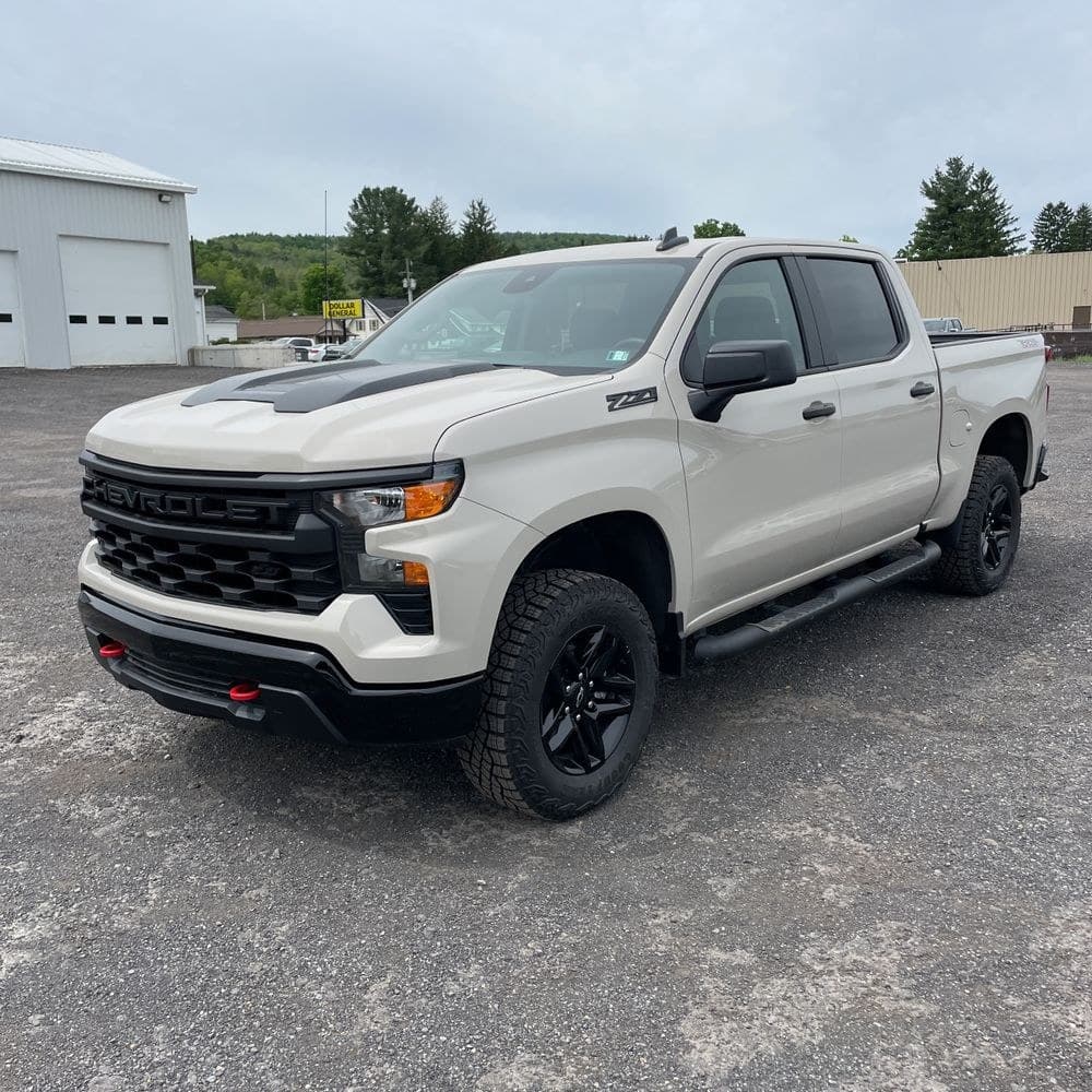 2026 Chevrolet Silverado 1500 Custom Trail Boss photo 1