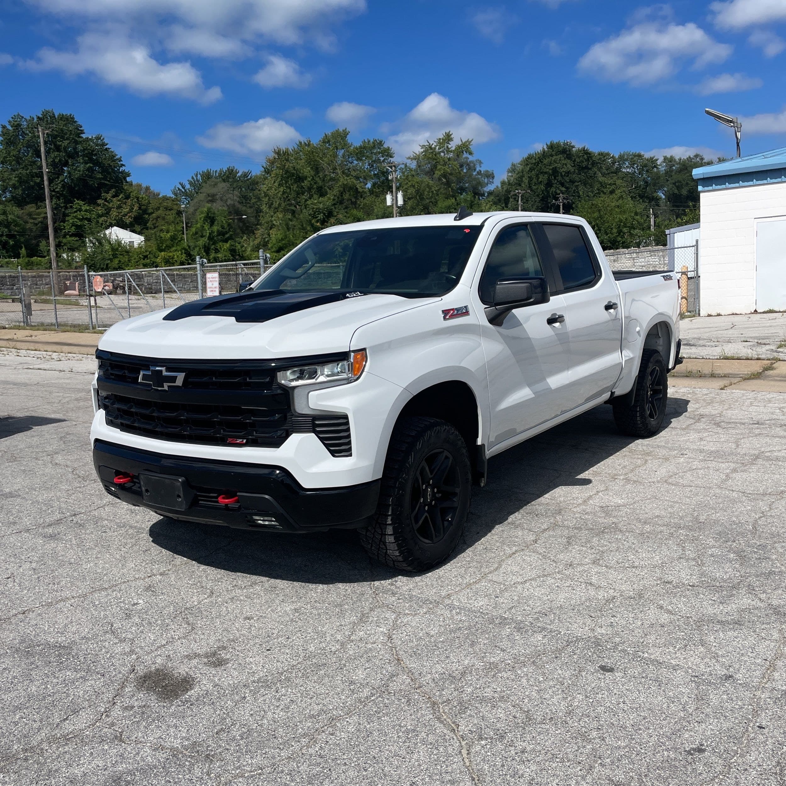 2023 Chevrolet Silverado 1500 LT Trail Boss photo 1