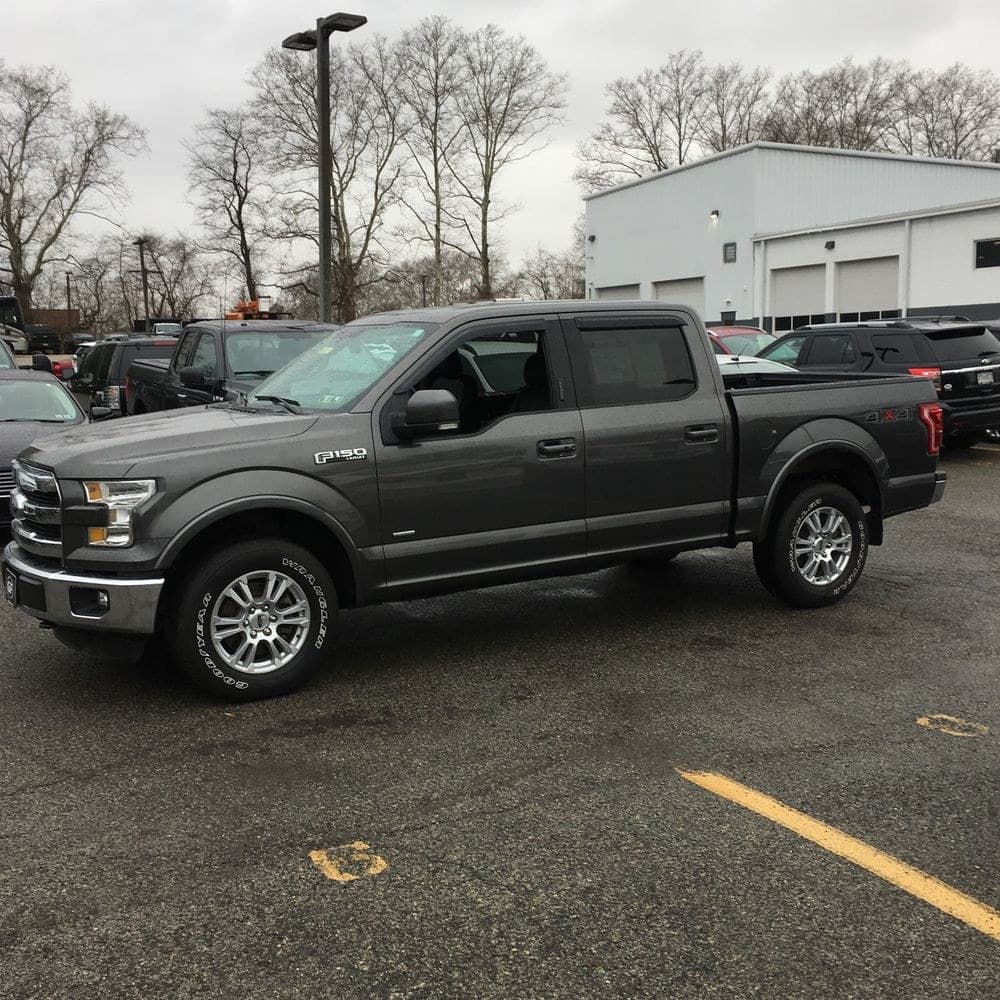 2015 Ford F150 Lariat photo 1