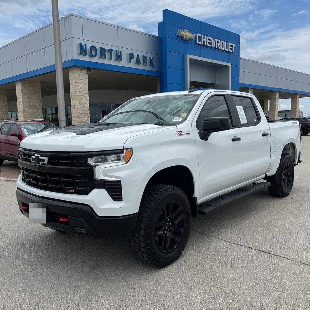 2024 Chevrolet Silverado 1500 Trail Boss - LT photo 1