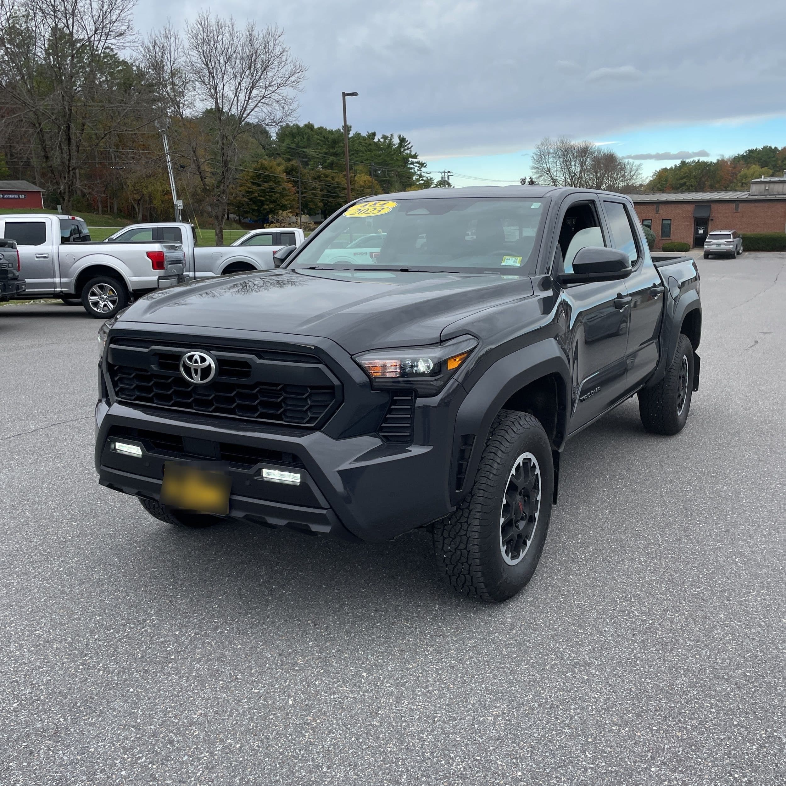 2024 Toyota Tacoma TRD Off-Road photo 1