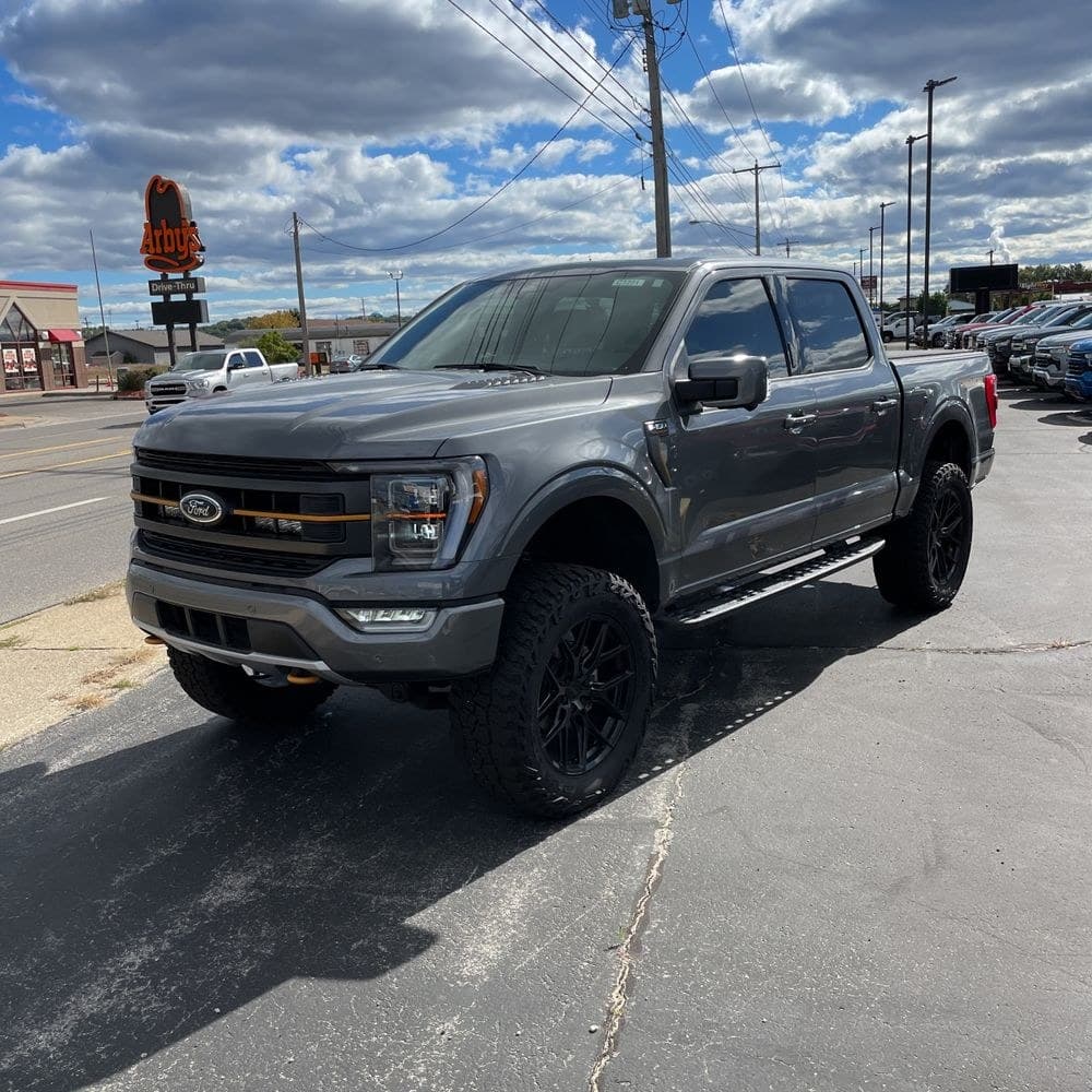 2023 Ford F-150 SuperCrew photo 1
