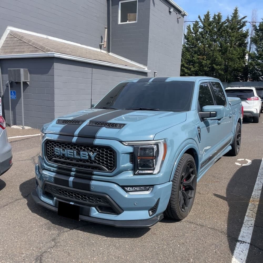 2023 Ford F-150 Lariat photo 1