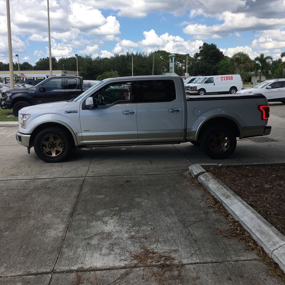 2017 Ford F150 Limited photo 1