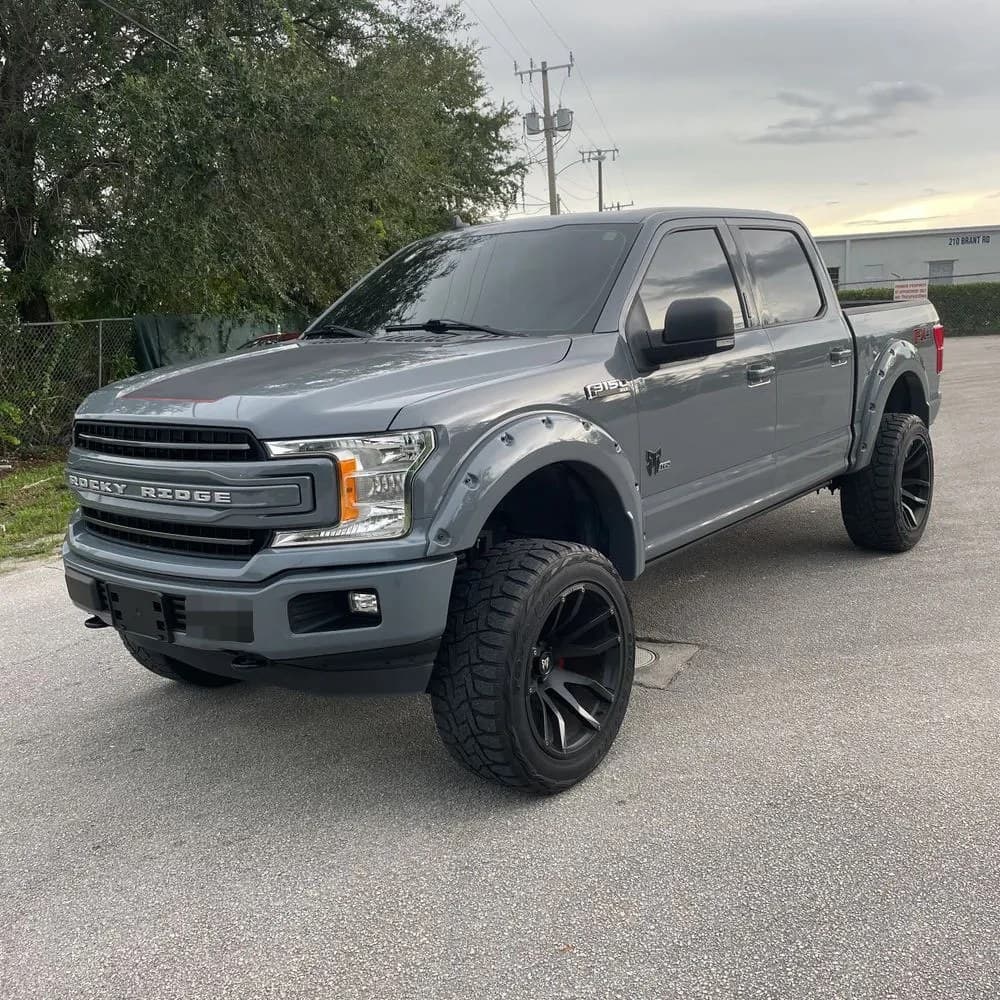 2020 Ford F-150 XLT photo 1