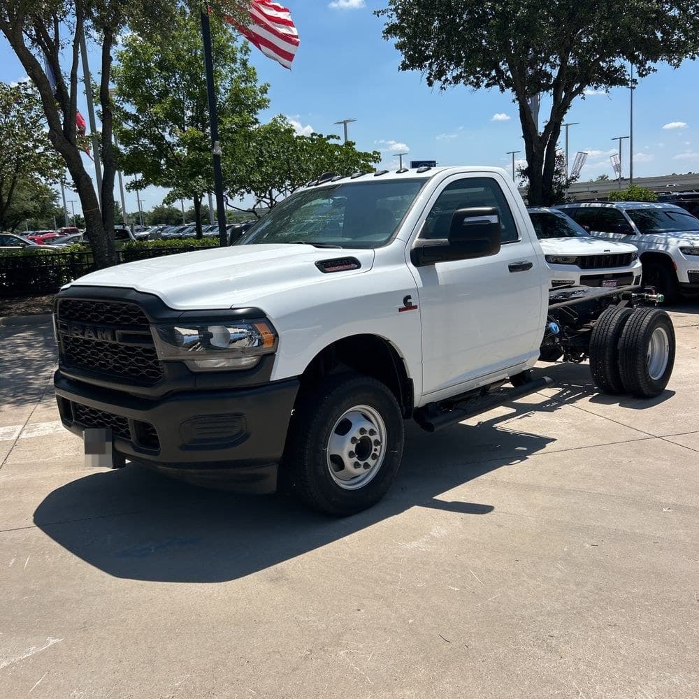 2024 Ram 3500 DD photo 1